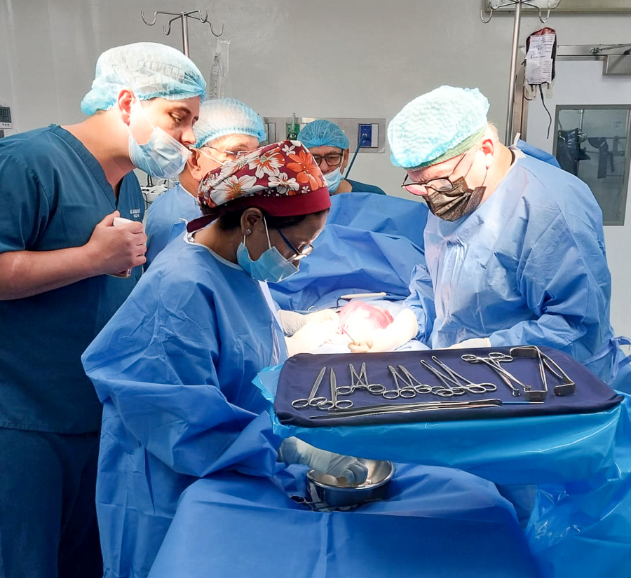 primer trasplante ovarios 2025 hospital del valle
