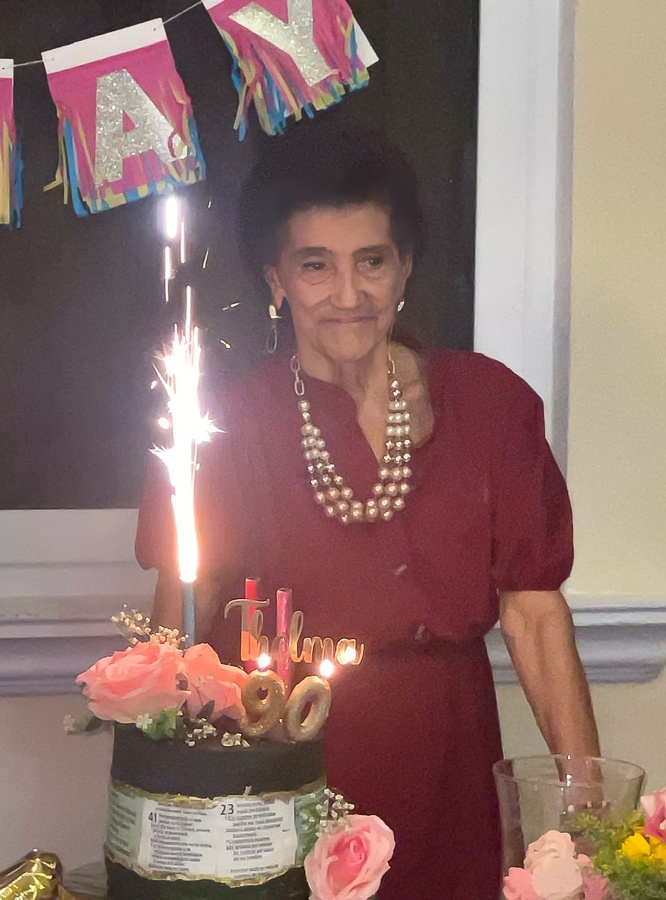 fallece thelma vallecillo