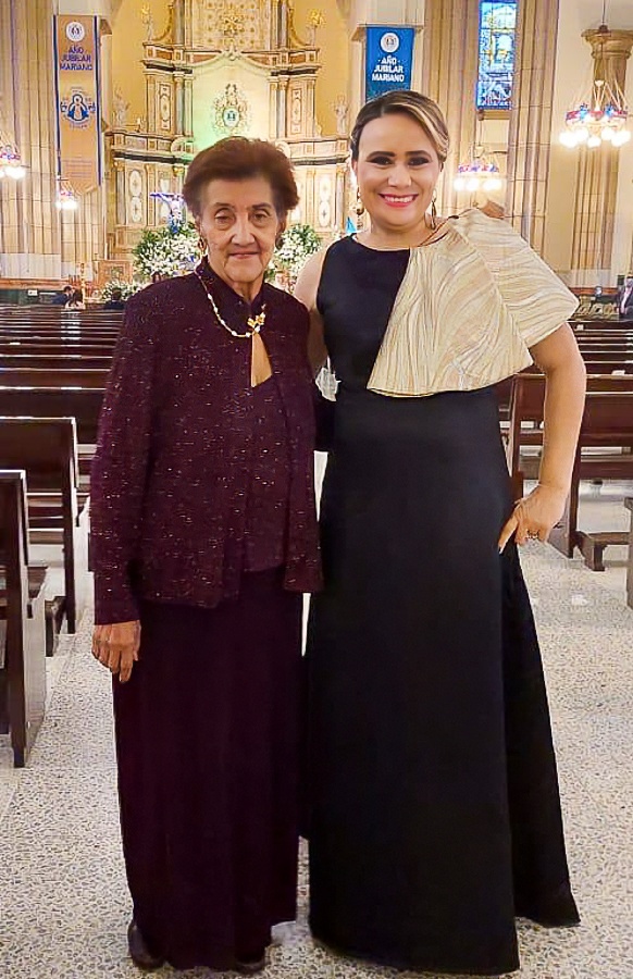 fallece thelma vallecillo