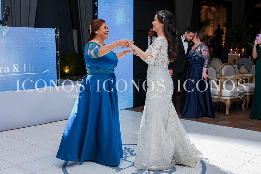 Boda Alejandra María Baldovinos Ardón y Elías Eduardo Zelaya Girón 2
