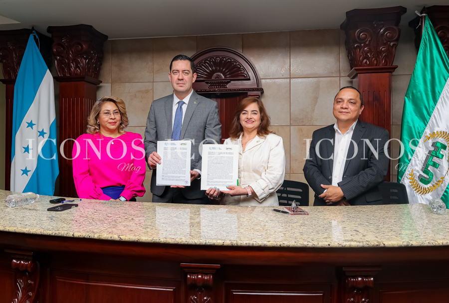 Firma de convenio UTH y UFTF