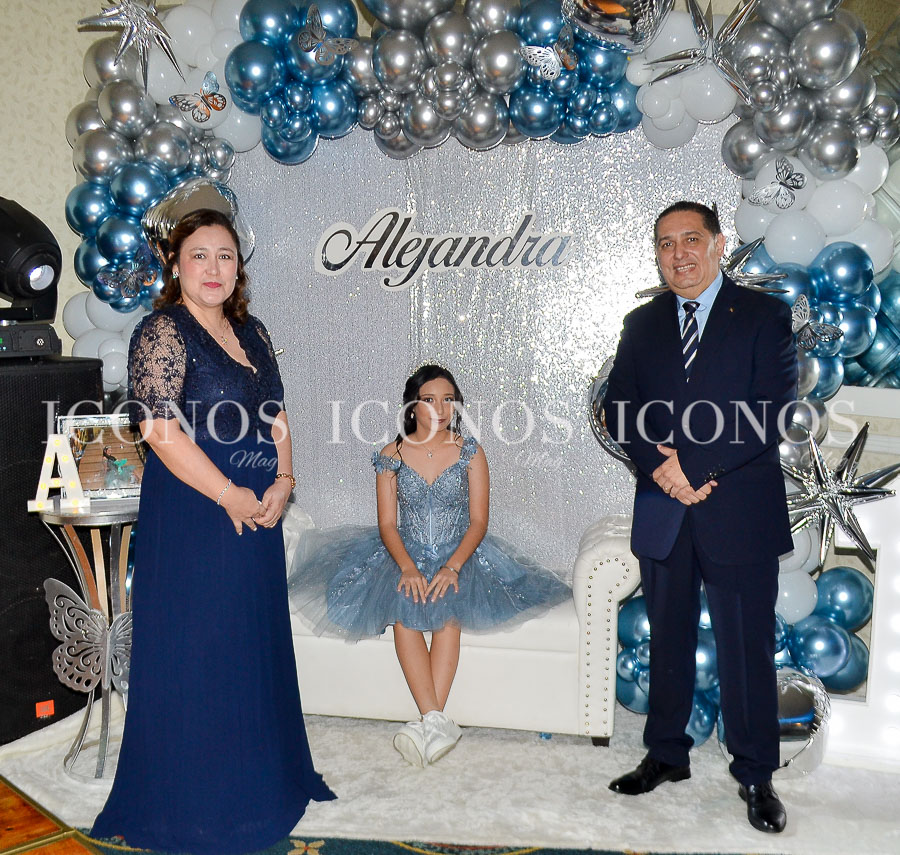 quince anos alejandra nicolle osegueda paredes