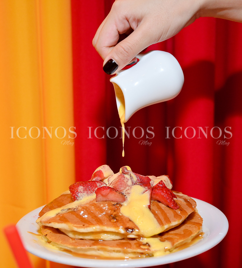 signature pancakes & milkshakes 2025 dennys honduras