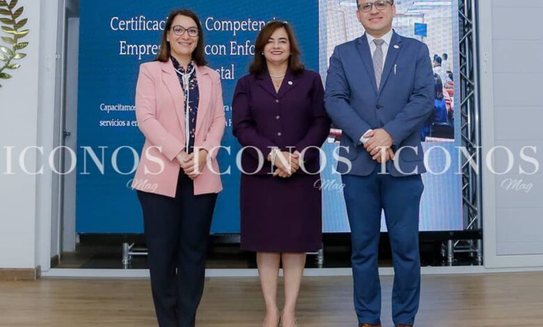 PORTADA Clausura certificación en competencias empresariales by UTH Honduras
