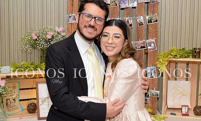 PORTADA María Fernanda Cardona Alvarado y Fidel Antonio Reyes Martel