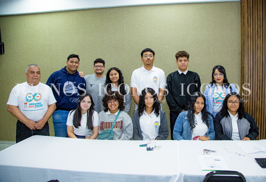 Arduino day 2025 by UTH Tegucigalpa Honduras