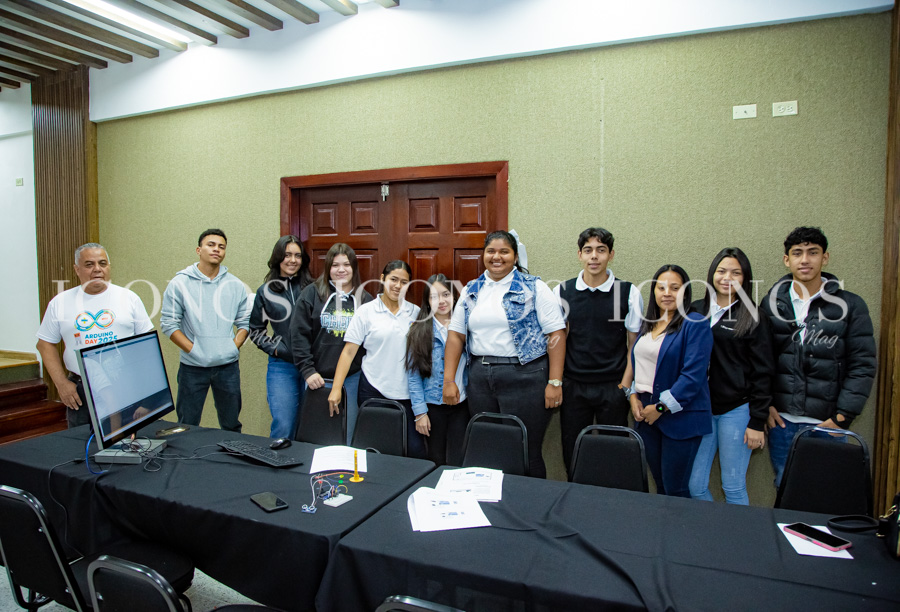 Arduino day 2025 by UTH Tegucigalpa Honduras