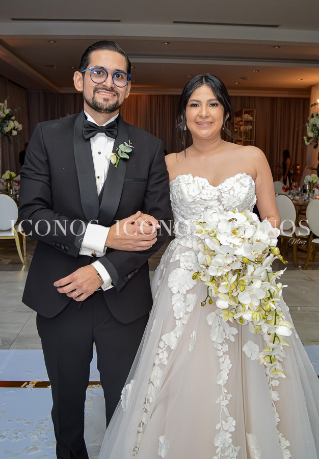 boda religiosa michelle santos maradiaga y ariel lezama portillo