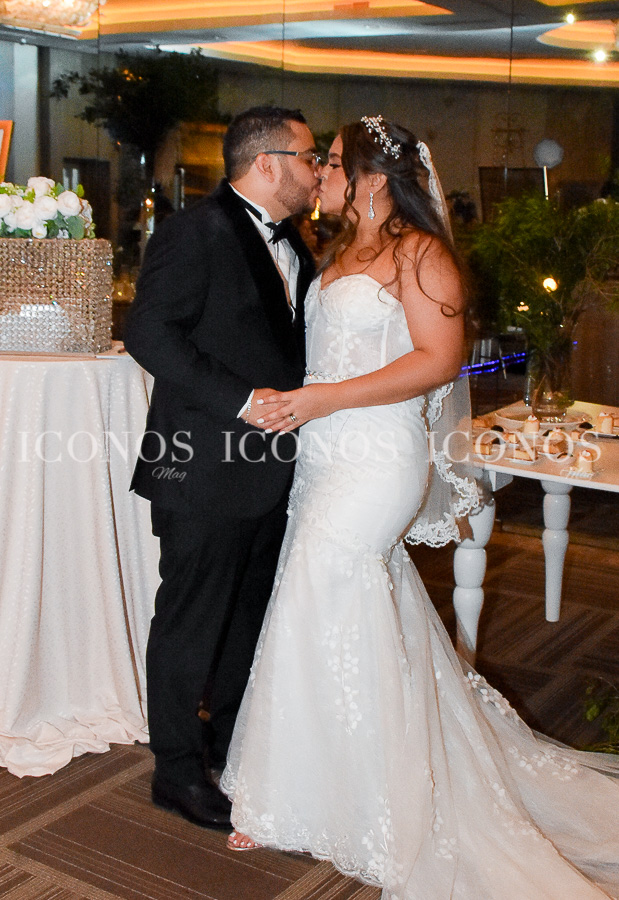 portada nota boda mejia urbana