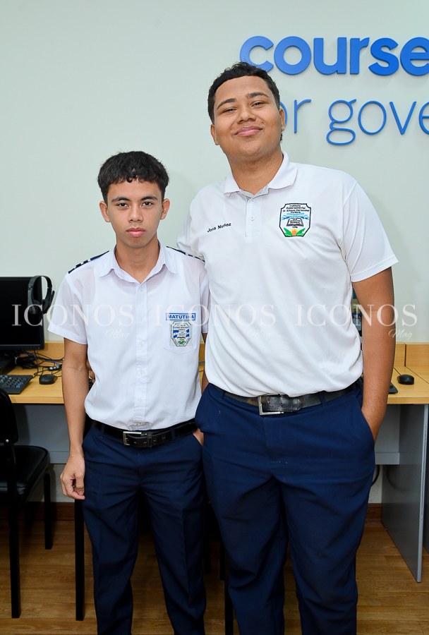 taller arduino day 2025 by uth honduras