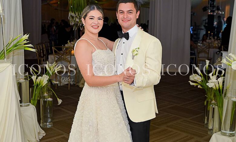 PORTADA Valeria Alejandra Bueso Mejía y Carlos Andrés Cousin Handal