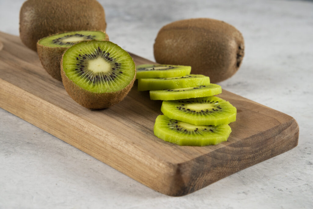 beneficios del kiwi