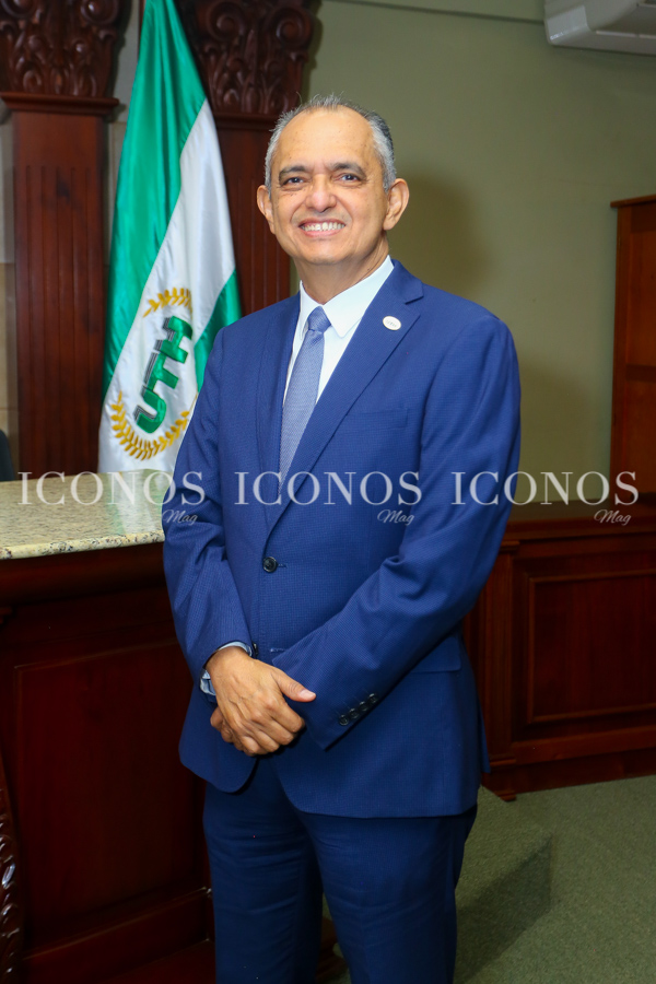 Firma convenio UTH Honduras y fundación Zamora Terán 2025