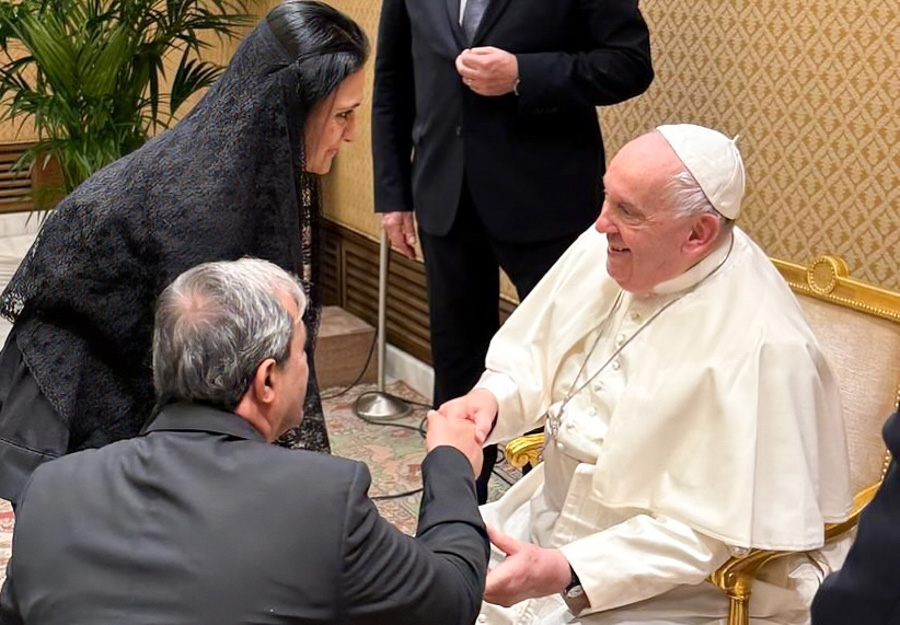 papa francisco con hondurenos