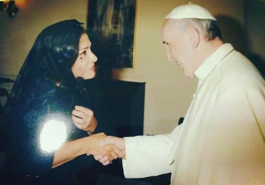 papa francisco con hondurenos