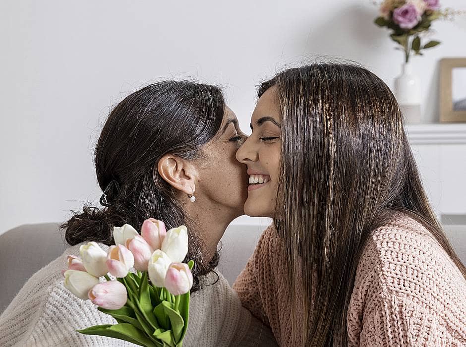 portada día de la madre hilton