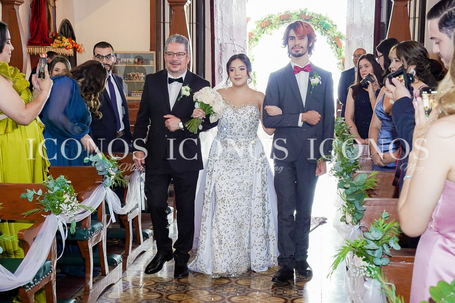 boda de dilia alejandra raudales rodriguez y christopher dassaed baires vega