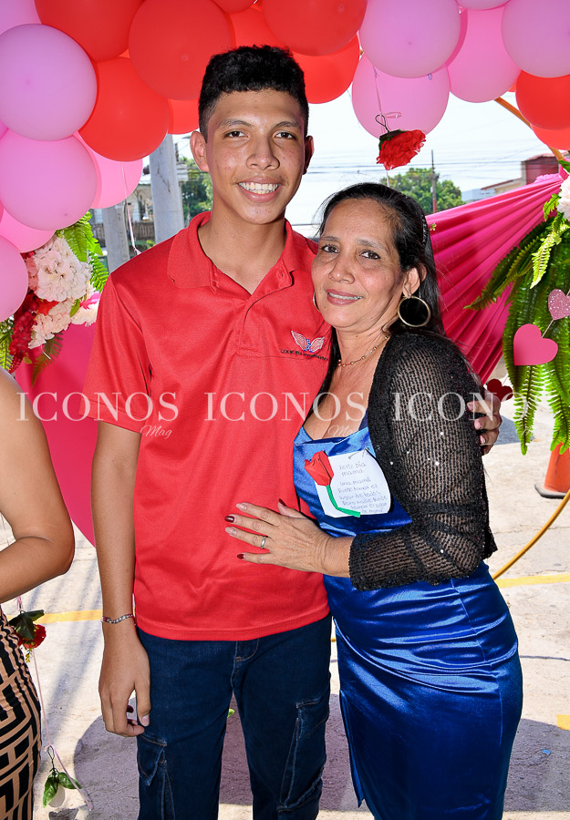 celebracion dia de la madre 2025 fundacion washington academy