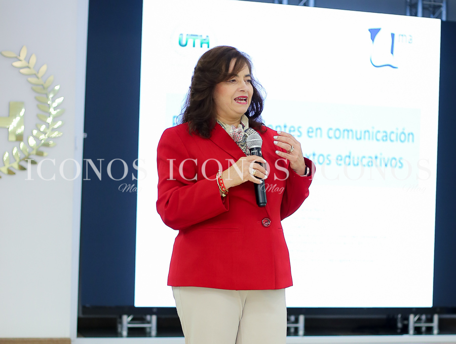 Conferencia Del aula al corazón 2025 by UTH Honduras
