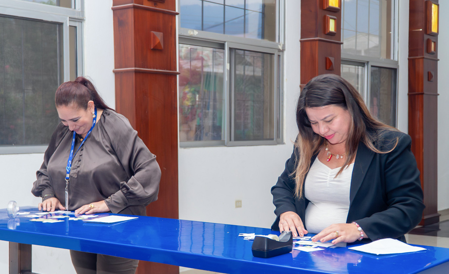 dia de la madre 2025 ucenm honduras