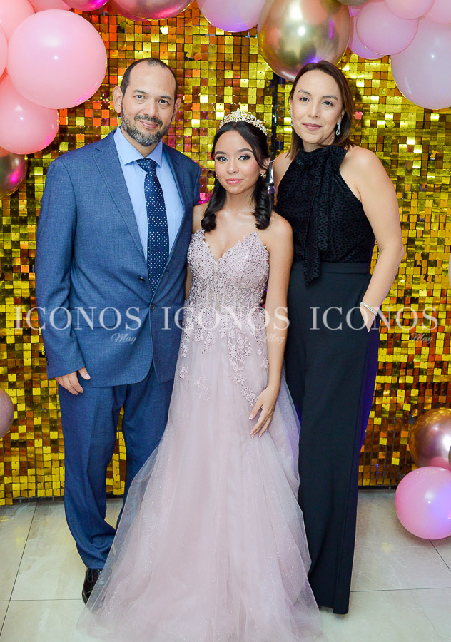 quince años de elisa beatriz cervantes flores