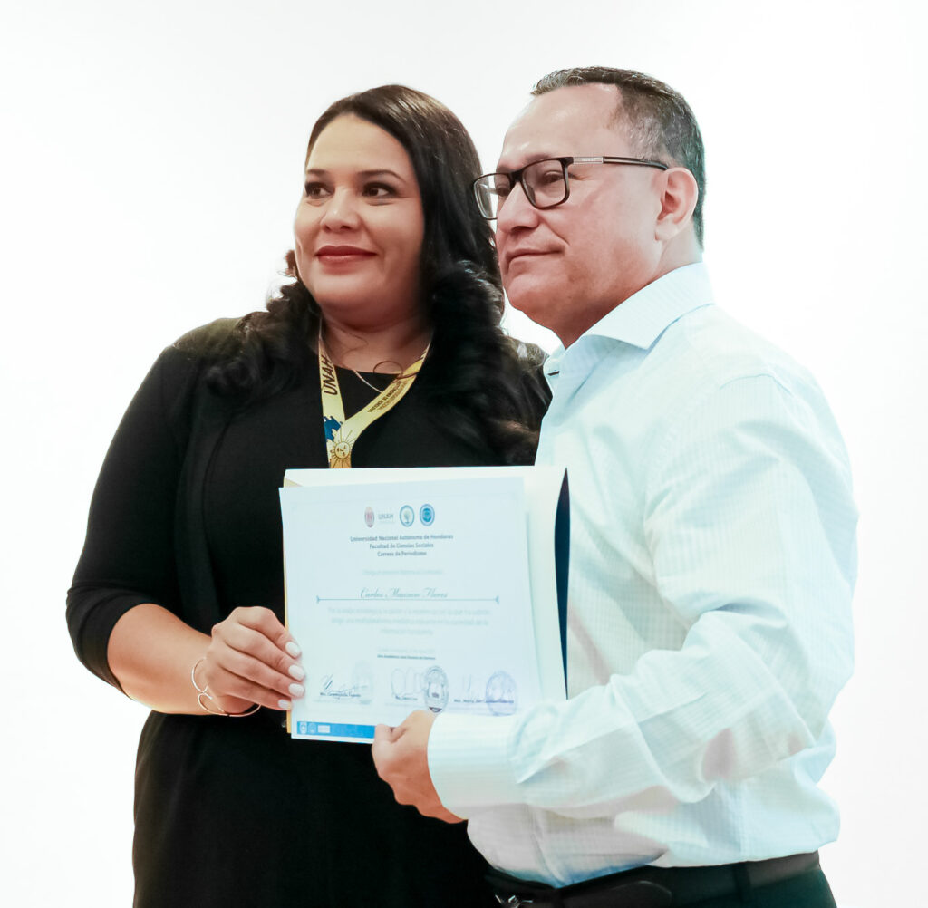 Reconocimiento periodistas UNAH 2025
