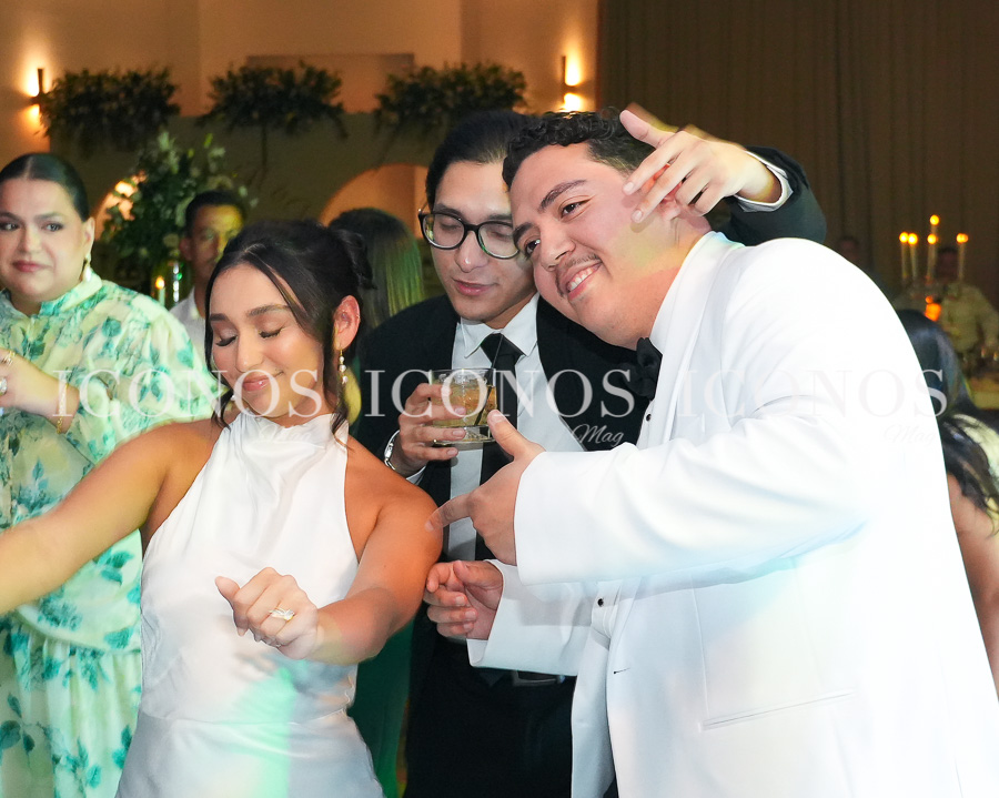 boda religiosa lauren michelle cardona almendarez y hector david aguilar gonzalez