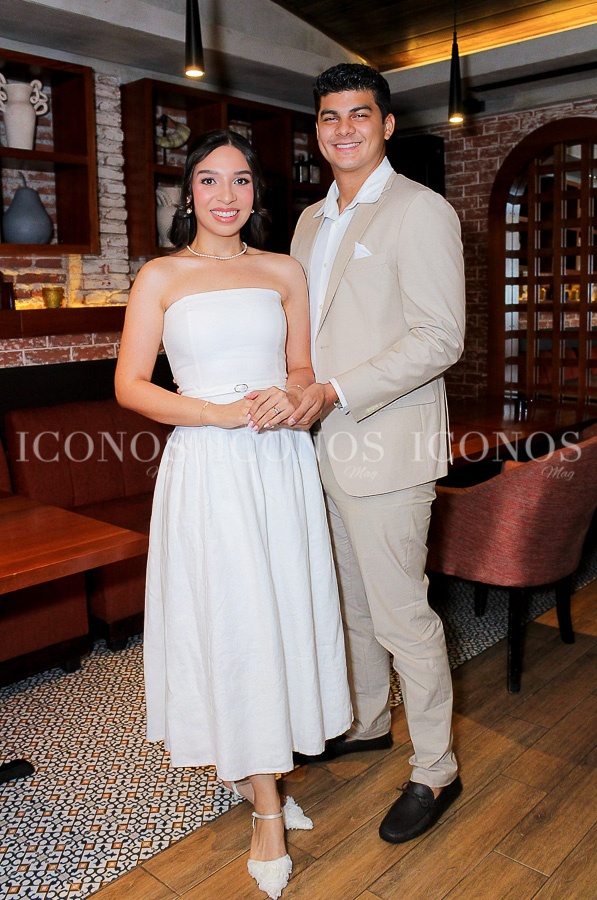 cena compromiso camila aguirre y kristian pereira