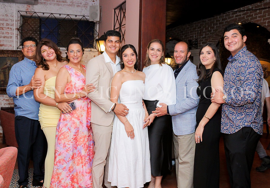 cena compromiso camila aguirre y kristian pereira