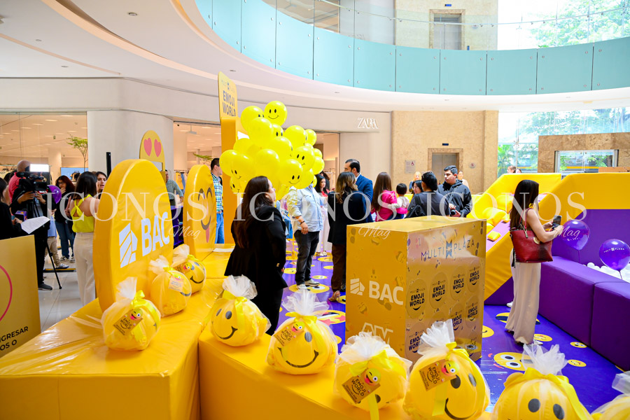 emoji world 2025 bac honduras y mall multiplaza tegucigalpa