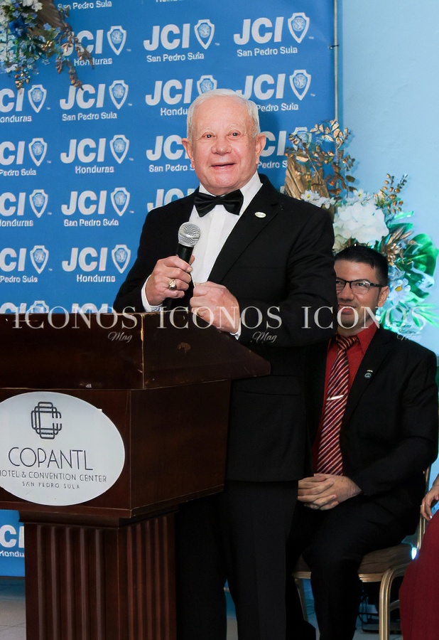 homenaje roger danilo valladares jci camara junior san pedro sula honduras