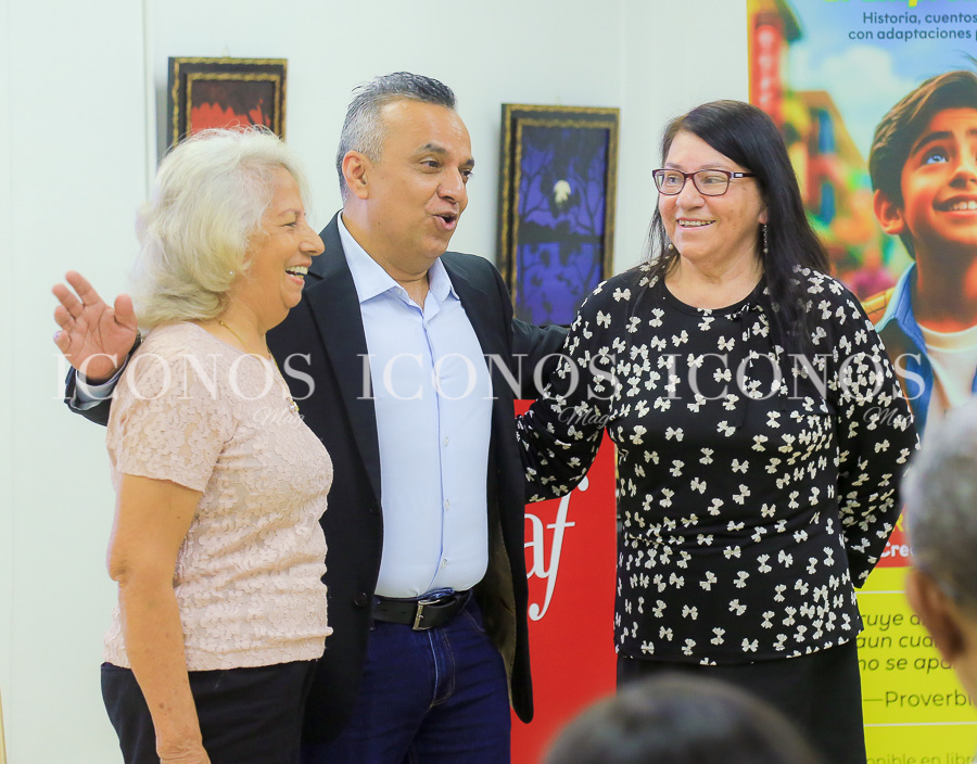 presentacion libro 2025 alianza francesa honduras