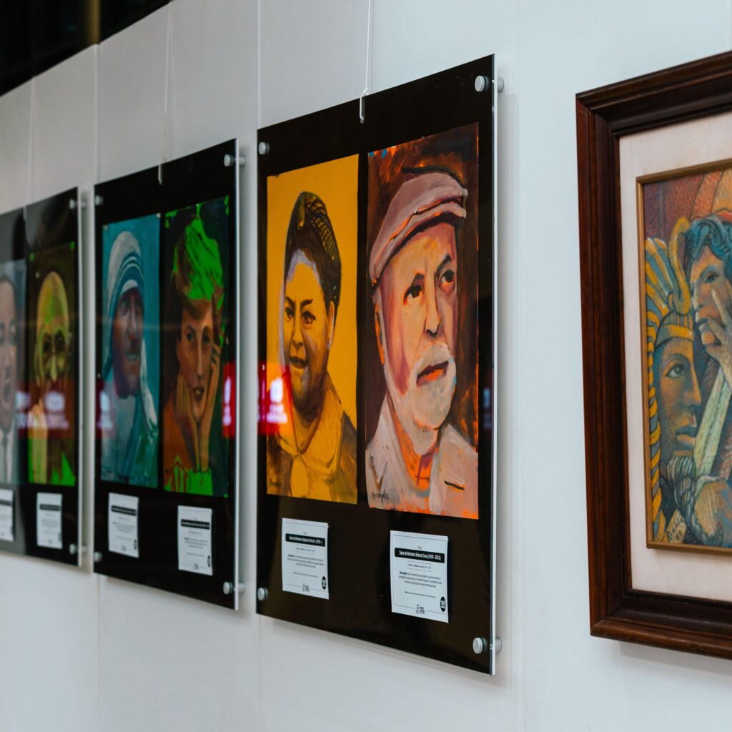 Presentación galería de arte César Rendón banco Atlántida
