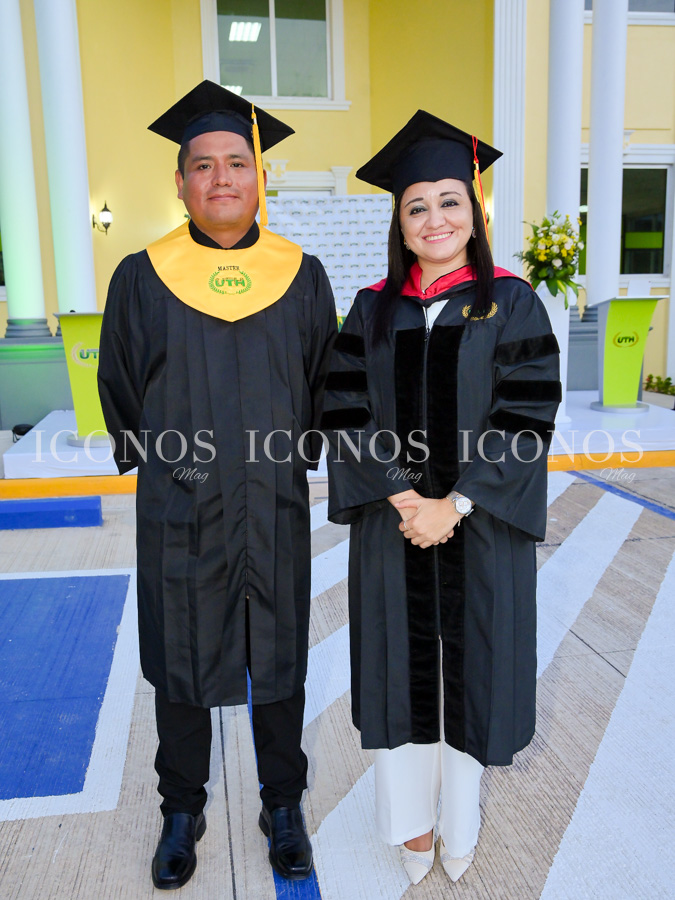 primera graduacion 2025 uth campus roatan 1