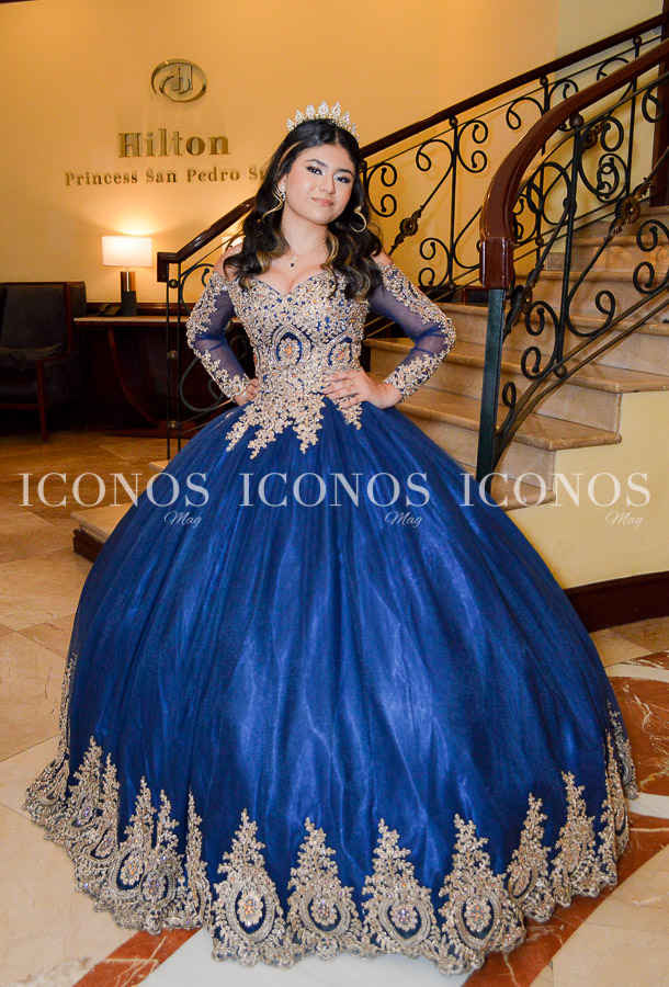 Paulina Mercedes Alvarado Canales, Quinceañera Paulina Alvarado, Agasajada, Festejada, Moonlit night themed party, Salón Bristol, Hotel Hilton Princess, Wendy Canales, Yolani Lara, Audiovid y deejay Leiva, Honduras, ICONOS, ICONOS Mag, ICONOS IM, ICONOS TV, revista ICONOS, revista ICONOS Honduras, Revista digital Honduras, Revista digital ICONOS, eventos Honduras, noticias Honduras, eventos sociales San Pedro Sula, eventos sociales Tegucigalpa, eventos sociales Honduras