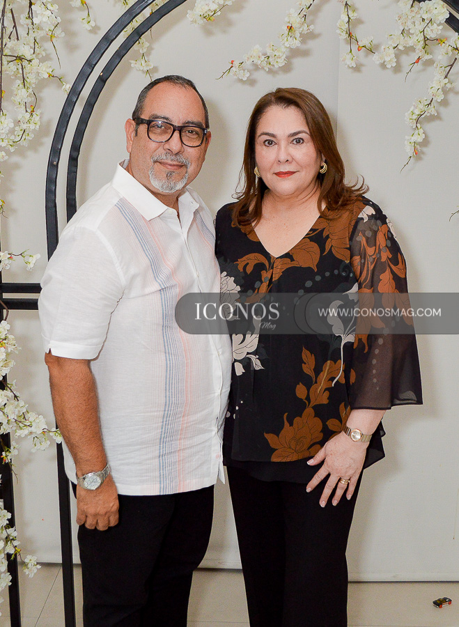 aniversarios de karen rhinehart y jimmy soto