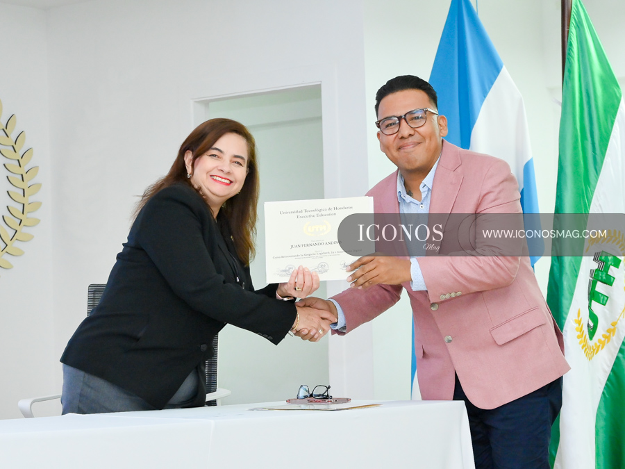 clausura reinventando la abogacia uth honduras