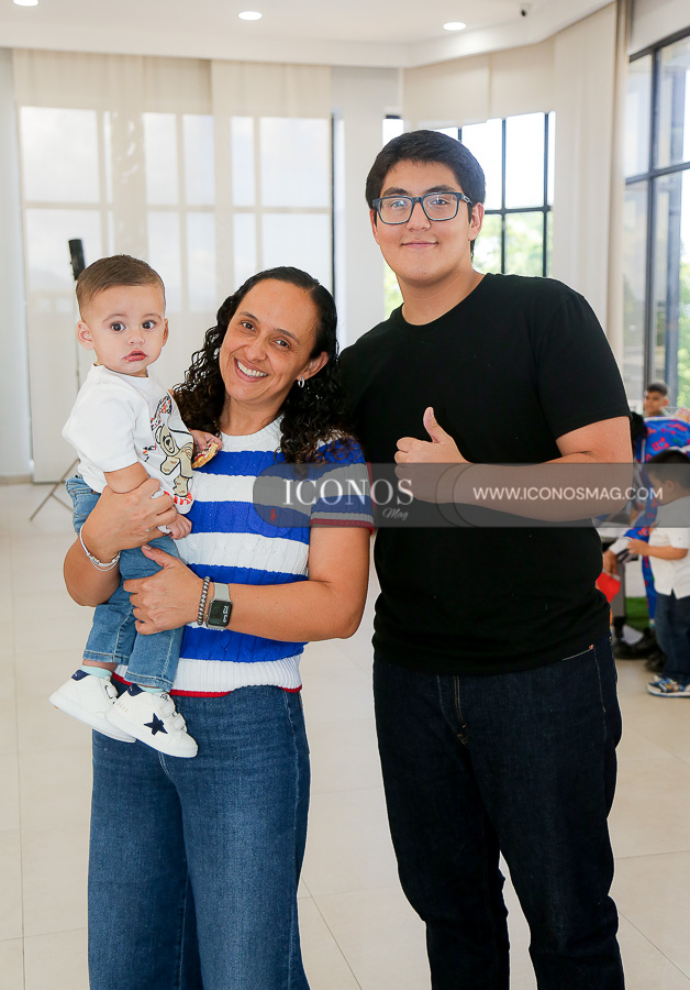 cumpleaos victor gael elvir diaz