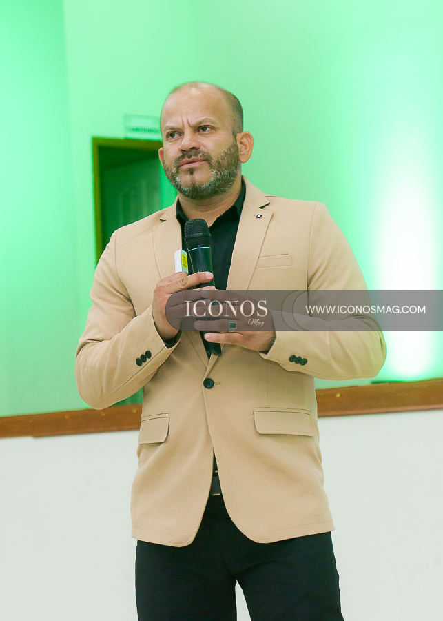 desayuno empresarial inteligencia artificial uth honduras