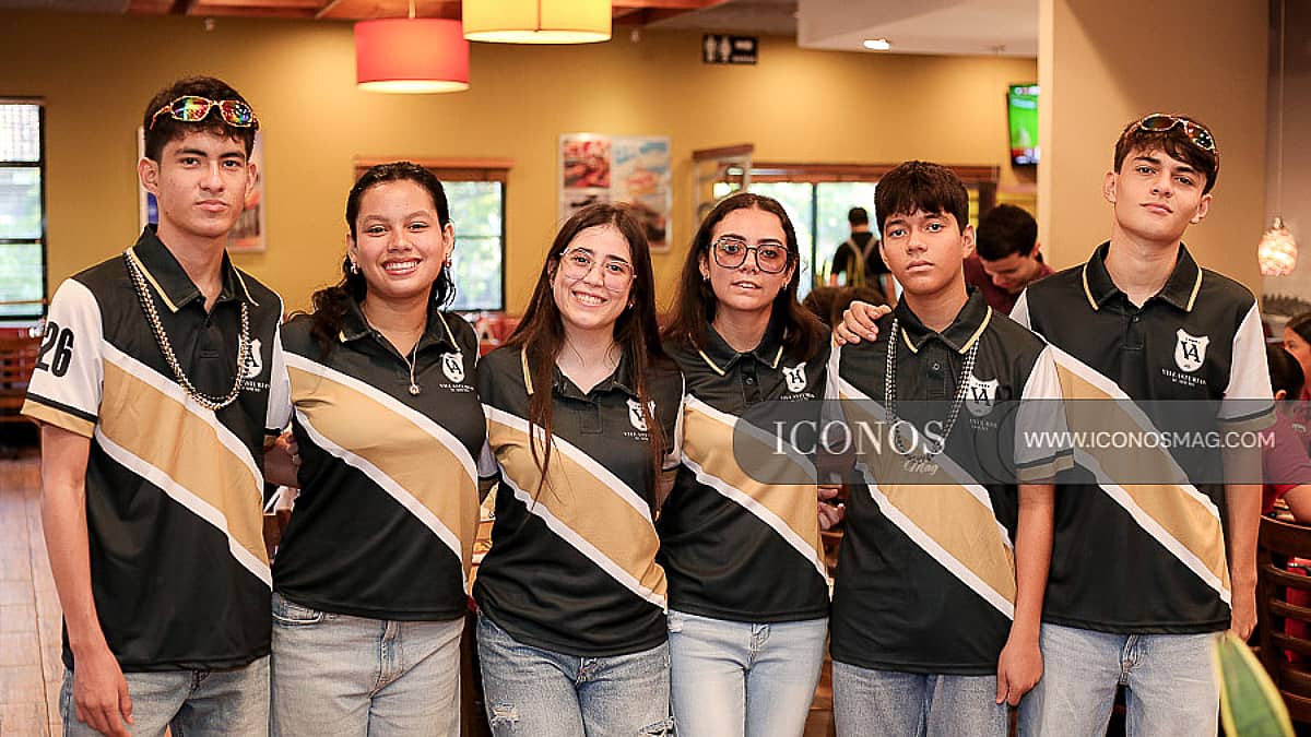 PRIMERA PARTE La entrada de los <em>Seniors Huskies </em>2026 <em>by Villasturias Academy</em> San Pedro Sula