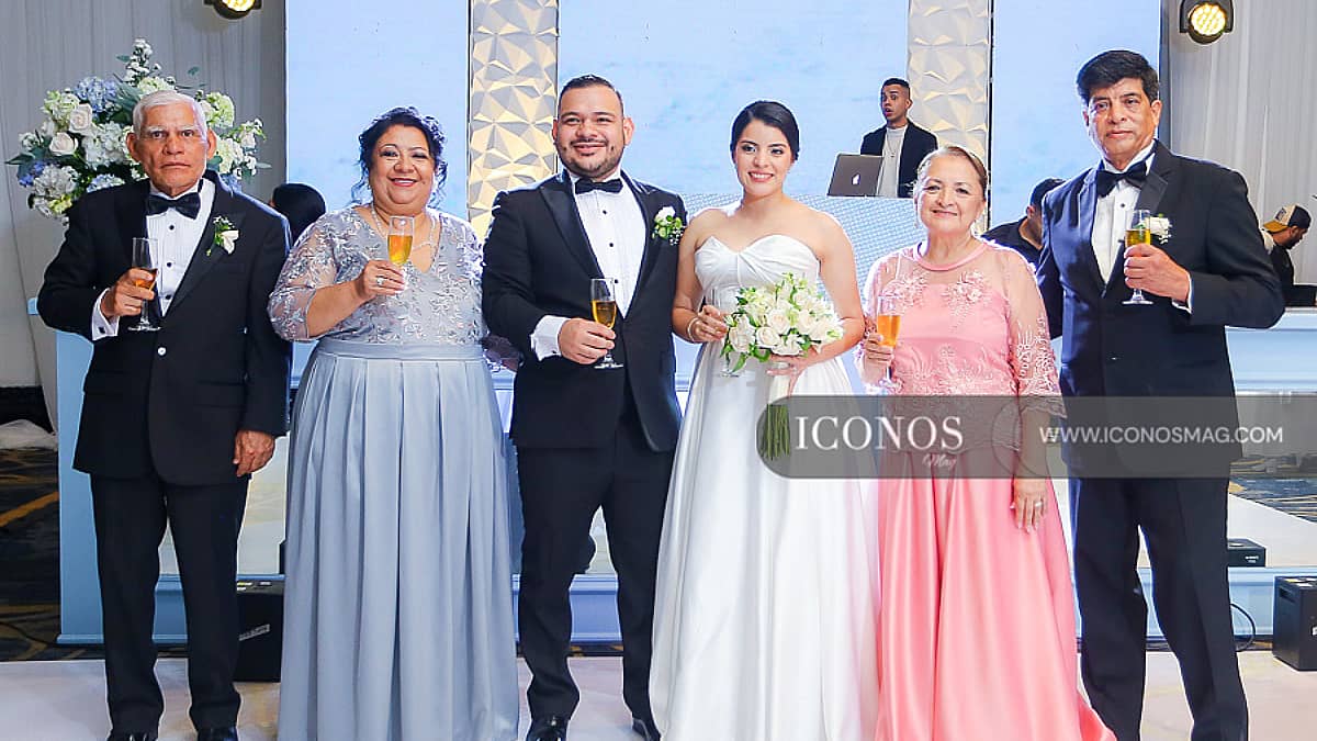 La boda de Erika Fabiola Sierra Barrientos y Víctor Andrés Euceda Flores