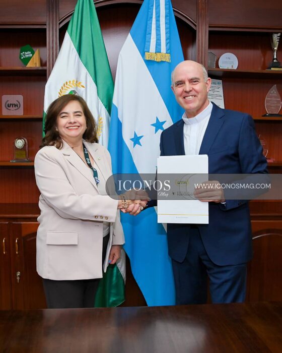 PORTADA firma convenio uth honduras y fundacoes