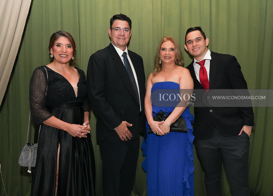 boda religiosa esther maria david velazquez y wiston javier montes de oca