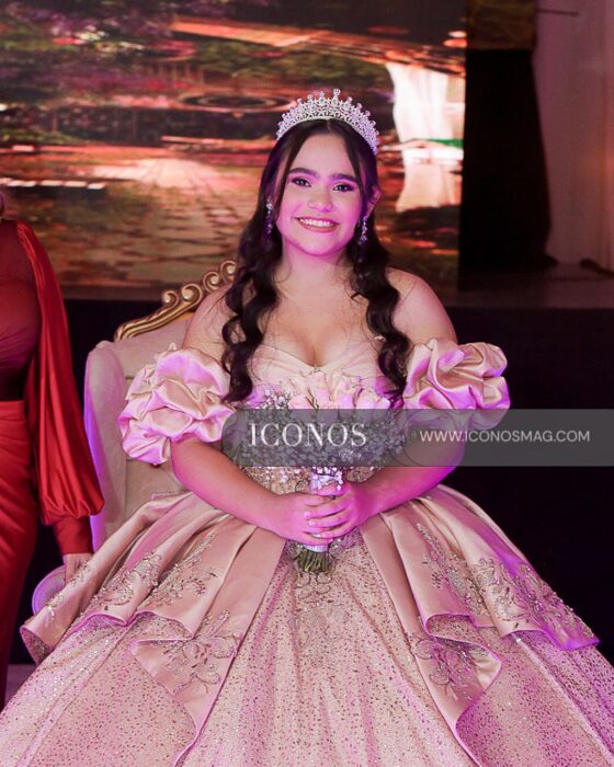 portada melanie amaya quince anos min