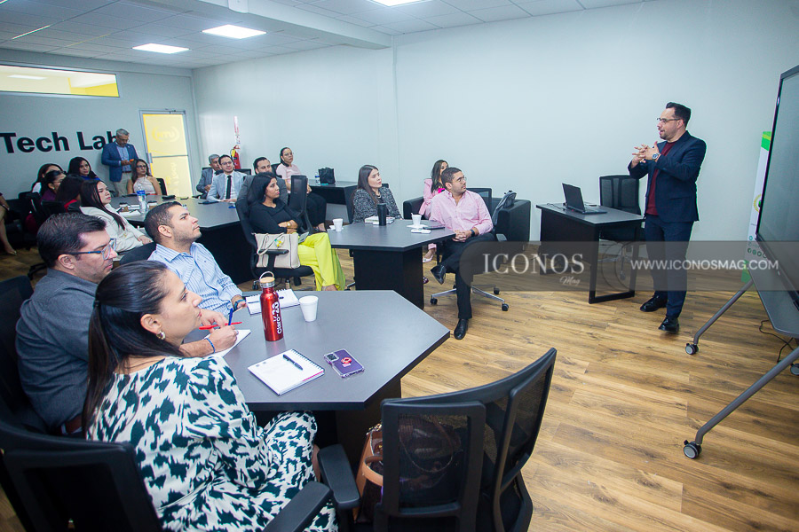 conferencia abogacia predictiva big data ia uth honduras