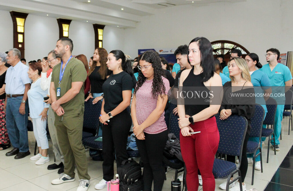 dona un libro y cambia una mente ucenm honduras