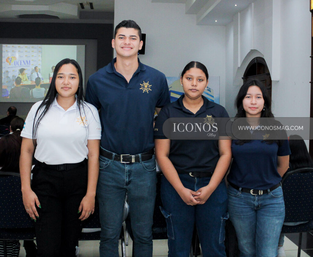 dona un libro y cambia una mente ucenm honduras