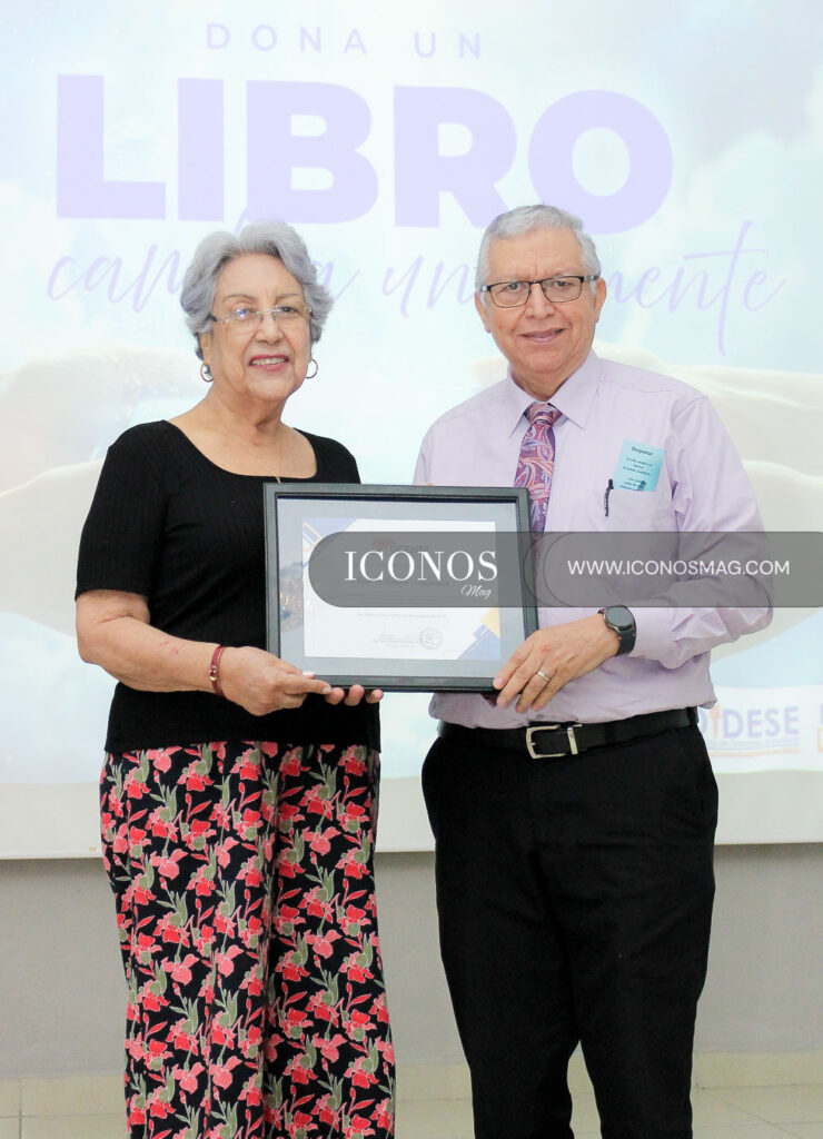 dona un libro y cambia una mente ucenm honduras