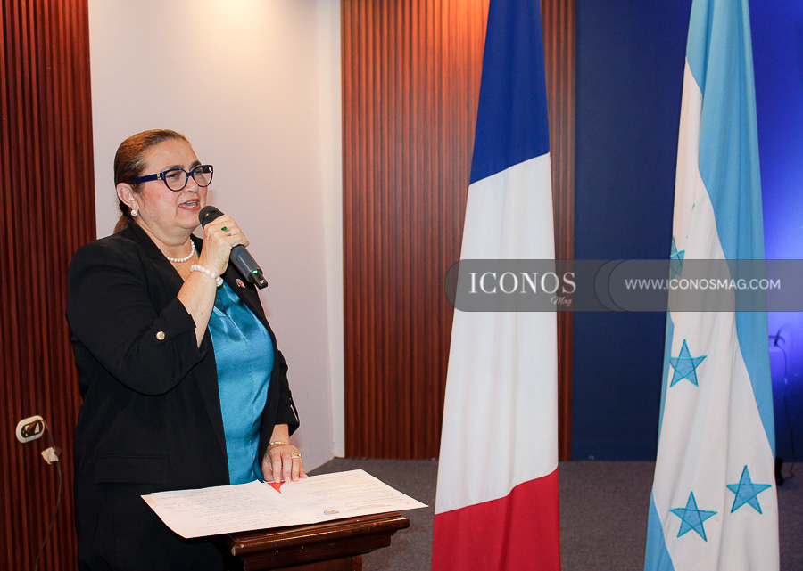 Convenio Alianza Francesa y Eternity Christian School & Institute