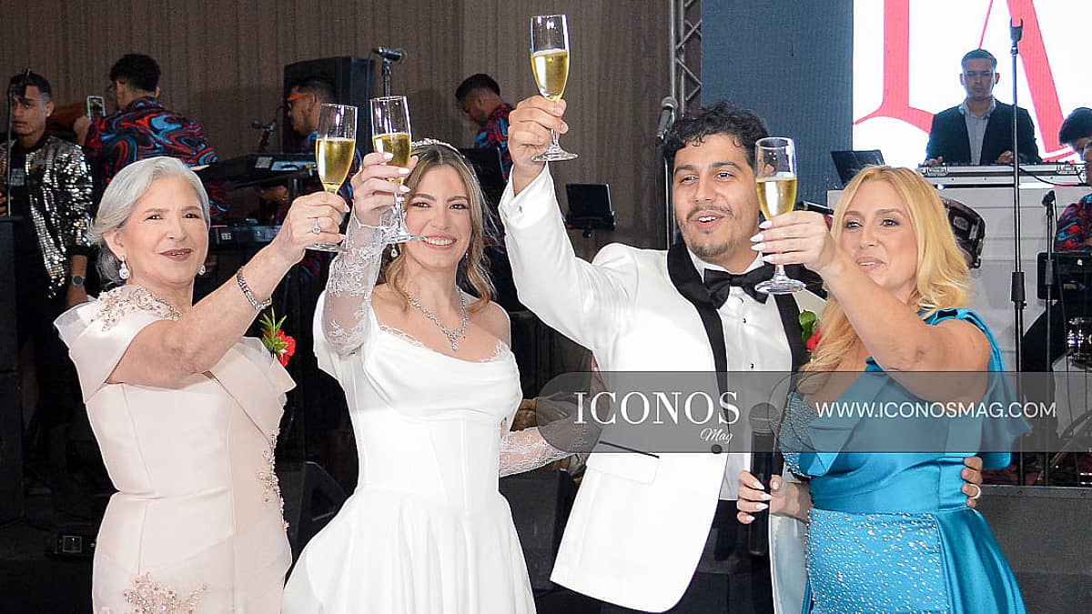PRIMERA PARTE La boda de Doreen Arlette Cueto Serrano y Lázaro López Olivera